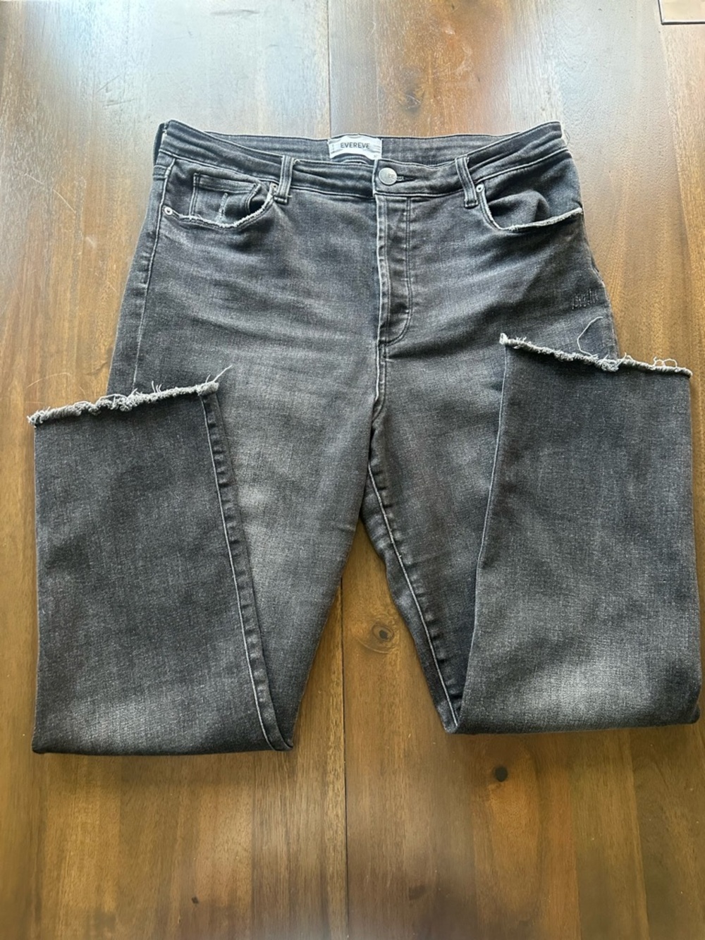 Evereve Women’s The Ever Straight Jeans - Charcoal Gray Distressed Hem Sz 32